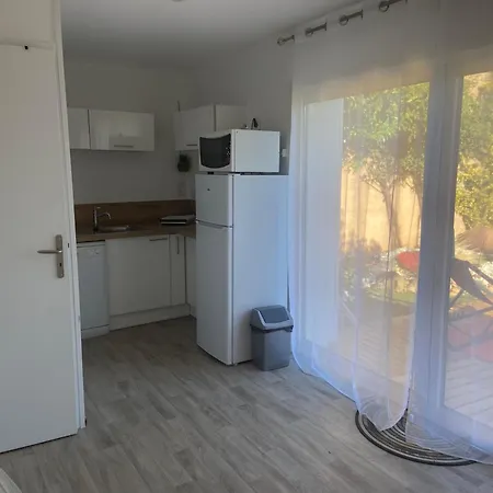 Studio Terrasse Avec Piscine Mas-Blanc-des-Alpilles Buitenkant foto
