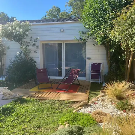 Studio Terrasse Avec Piscine Mas-Blanc-des-Alpilles Buitenkant foto