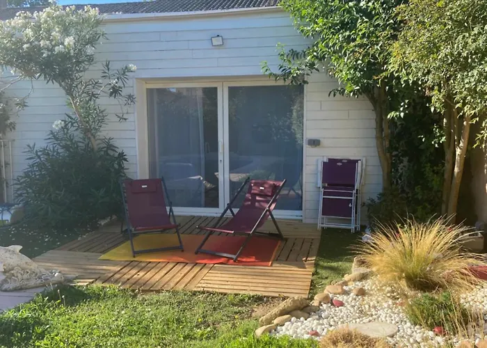 Studio Terrasse Avec Piscine